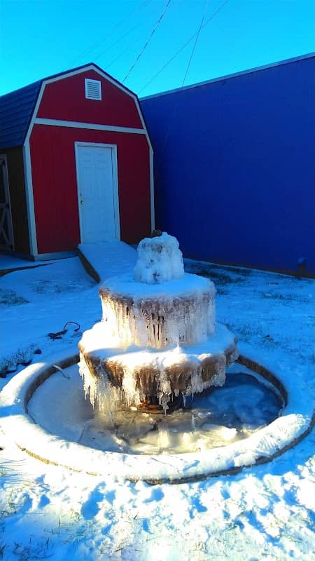 Center Street Fountain - Image 2