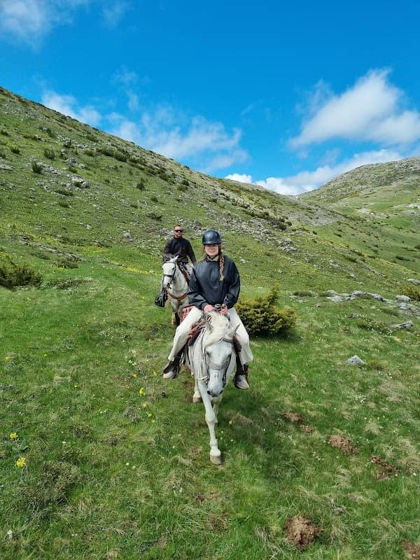 Sherpa Horse Riding - Image 1