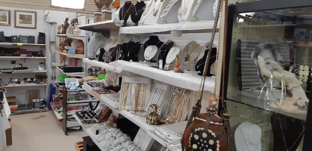 Alfred Flea Market - Image 2