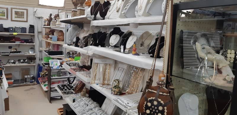 Alfred Flea Market - Image 2