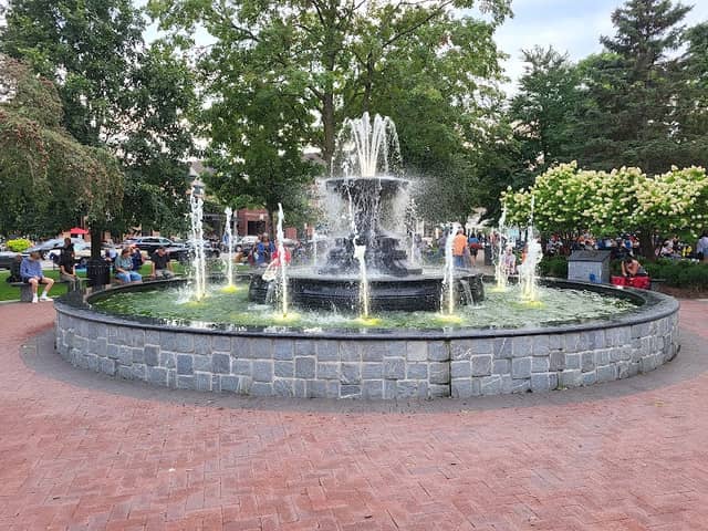 Kellogg Park - Image 1