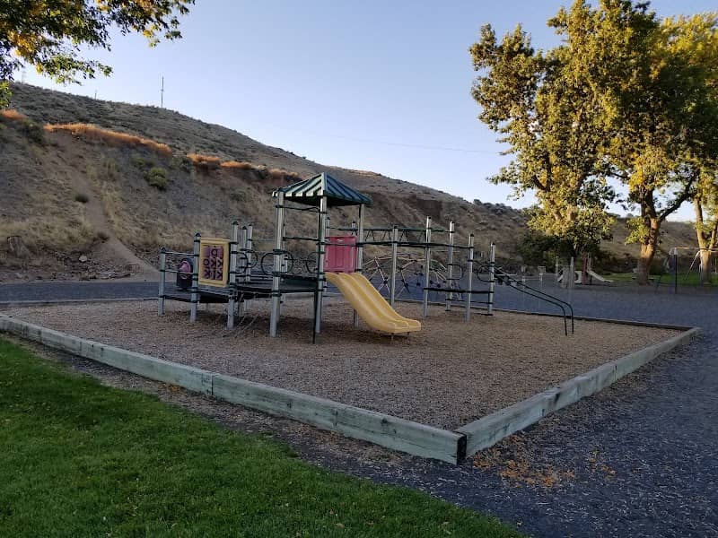 Lions Park - Image 2