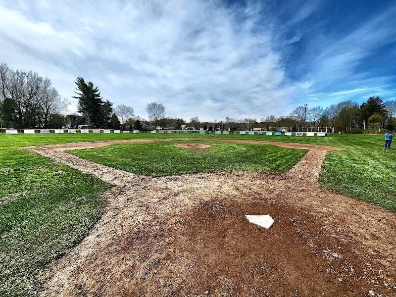 Pearl Gravit Memorial Park - Image 1