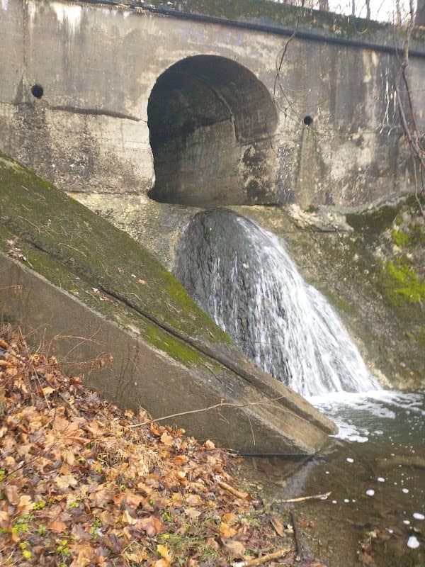 Haunted E. Main st Tunnel - Image 2