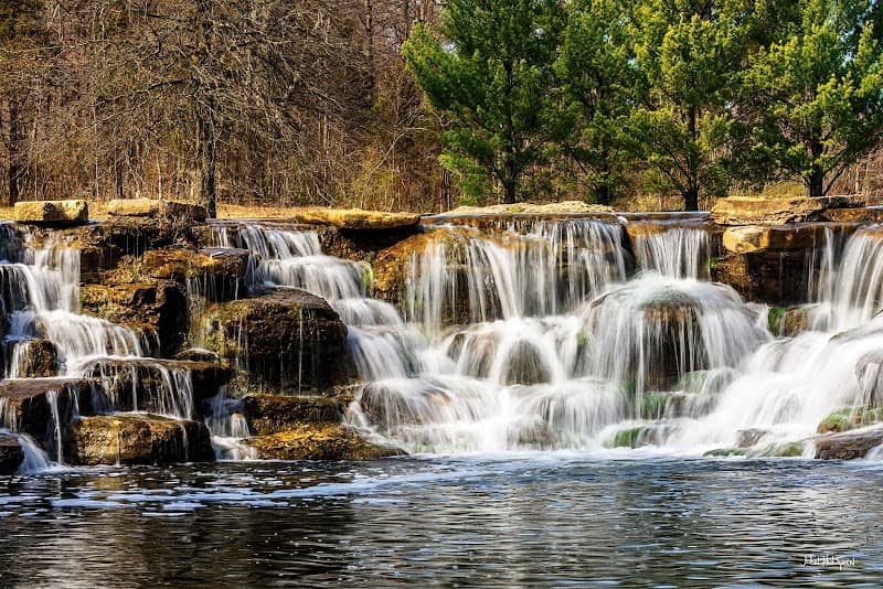 Papa Johns Park Waterfall - Image 2