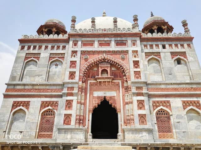 Tomb Of Shah Ibrahim - Image 1