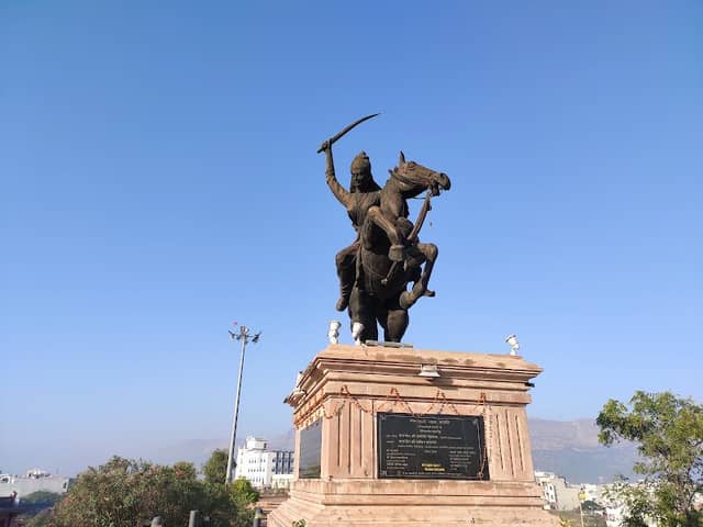 Jhalkari Bai Smarak - Image 1