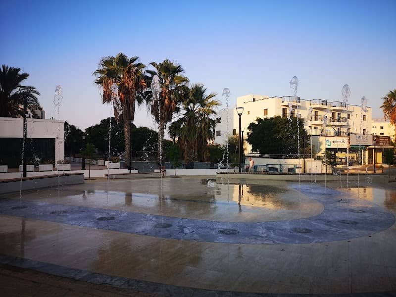 Fountain - Image 1