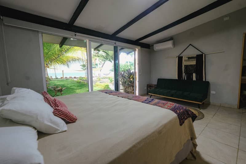 Looking 2 Good Surf & Beachfront Hotel - Image 2