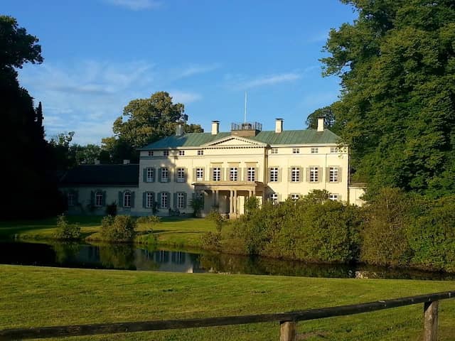 Schlosspark Rastede - Image 1