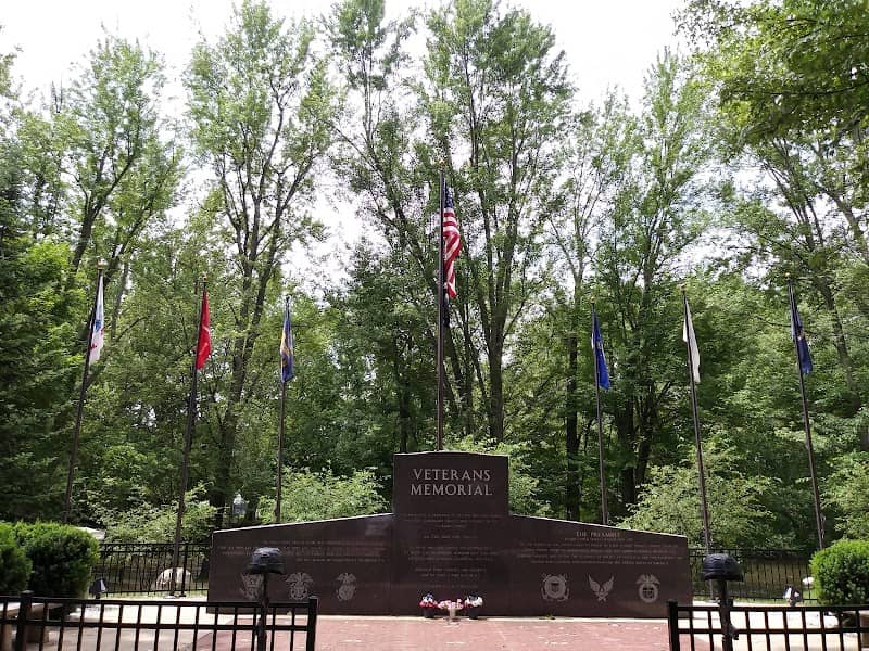Plainwell Veterans Memorial - Image 1