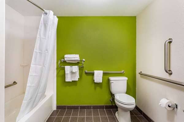 Sleep Inn & Suites Gallatin - Nashville Metro - Image 2