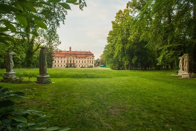 Zámecký park Měšice - Image 1