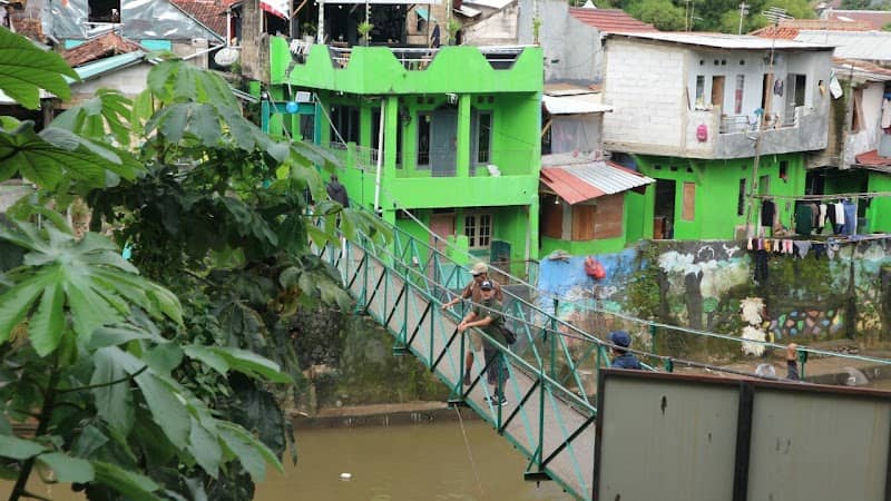 Kampung Labirin - Image 1