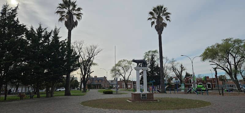 Plaza Italia - Image 2