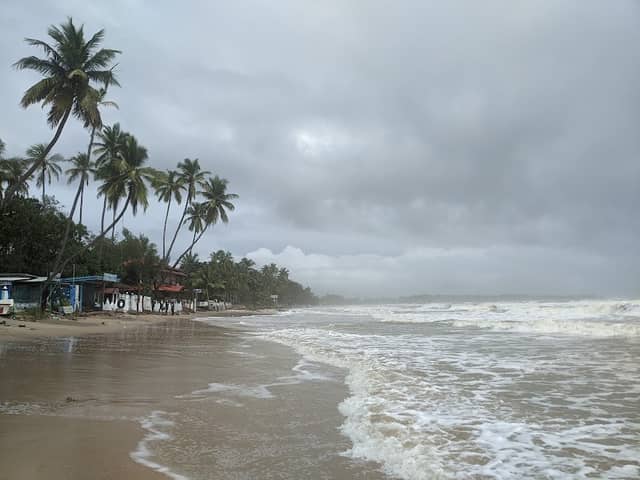 Uppuvely beach - Image 1
