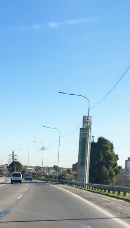Tótem de Bienvenida "Ciudad de Avellaneda" - Image 1