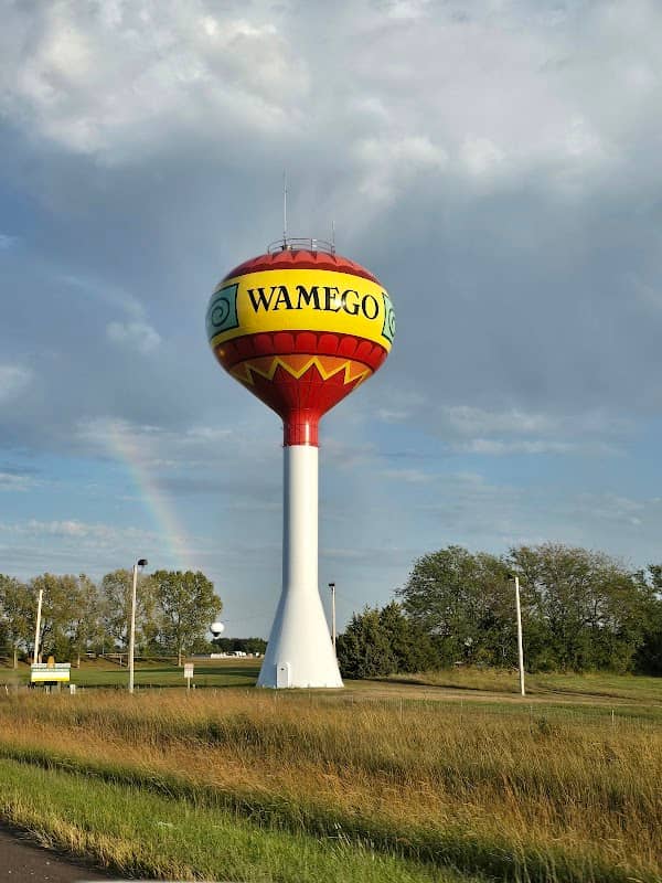Oz balloon water tower - Image 1