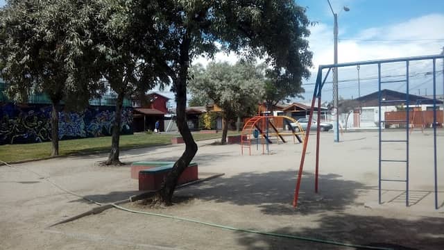 Plaza Los Diamantes - Image 1