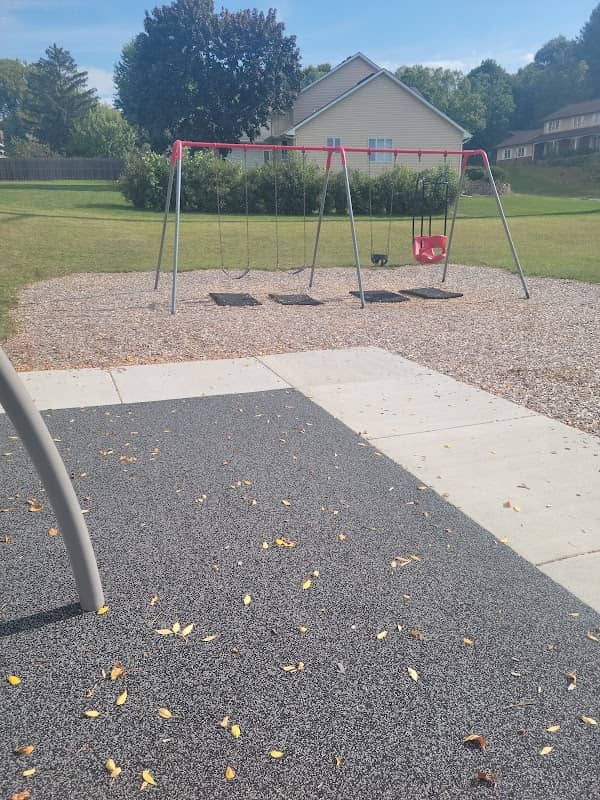 Coachlite Greens Park - Image 1
