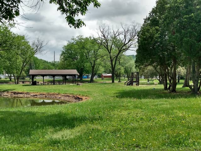 Goose Lake Memorial Park - Image 2