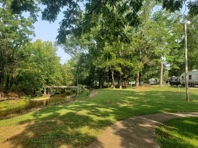 Veteran's Park - Image 1