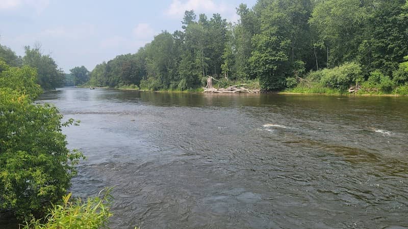 Big Rapids Riverwalk Trailhead - Image 1