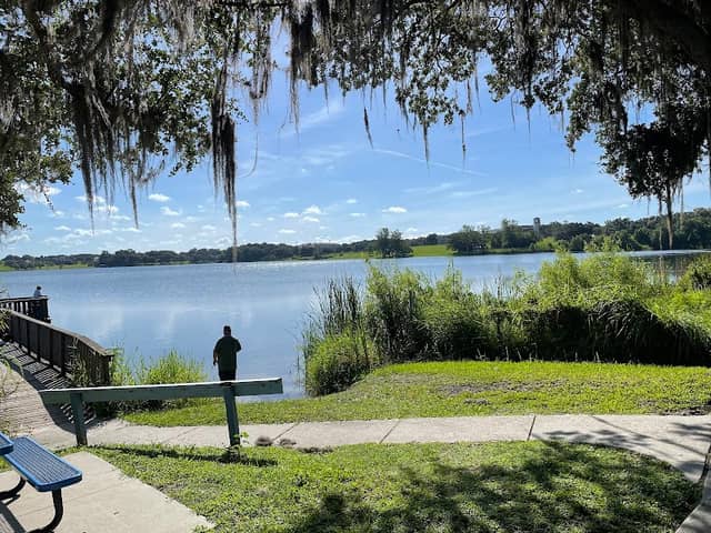 Fishing Park ..Clear Lake/Lake Jovita - Image 2