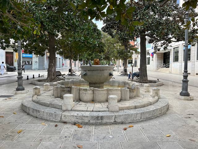 Fontana de Torres - Image 1
