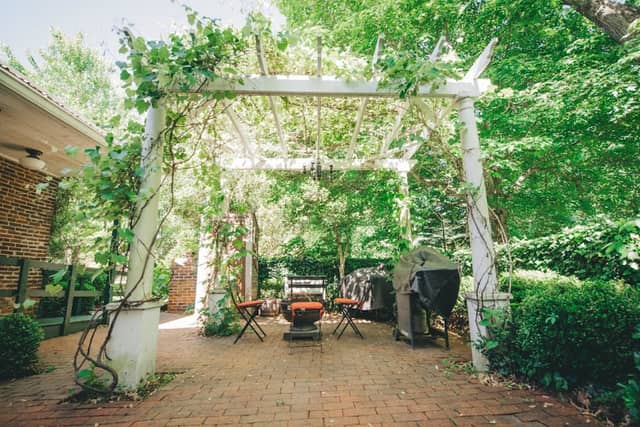 Old Caledonian Bed & Breakfast - Image 1