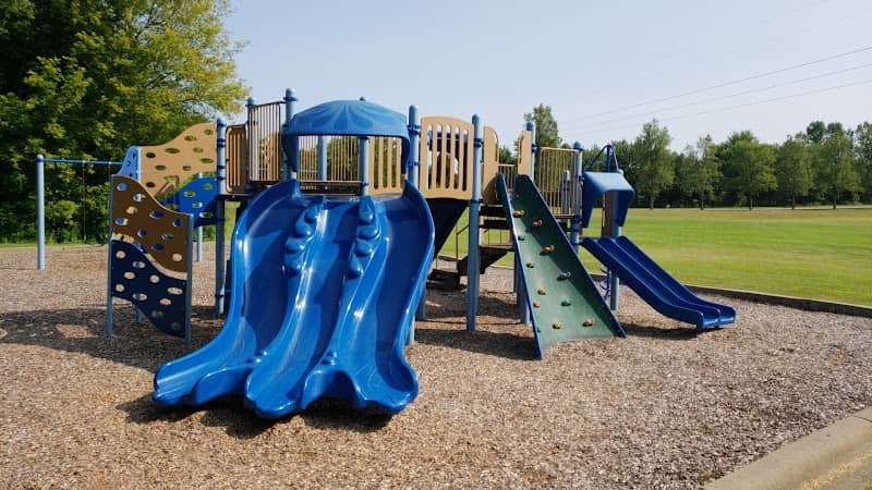 Chateaulin Park - Image 2