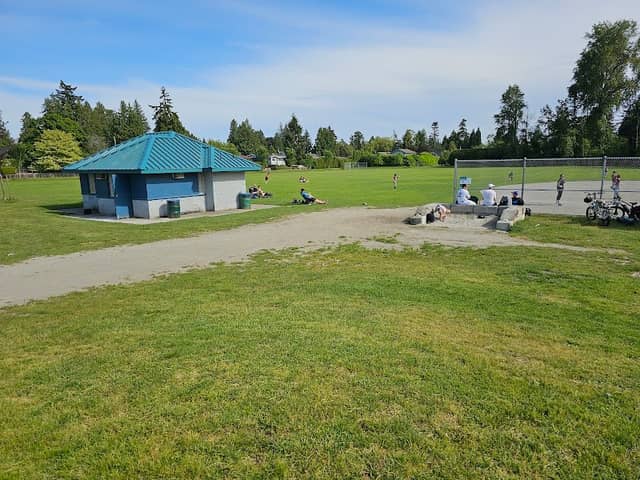 Pebble Hill Park - Image 1