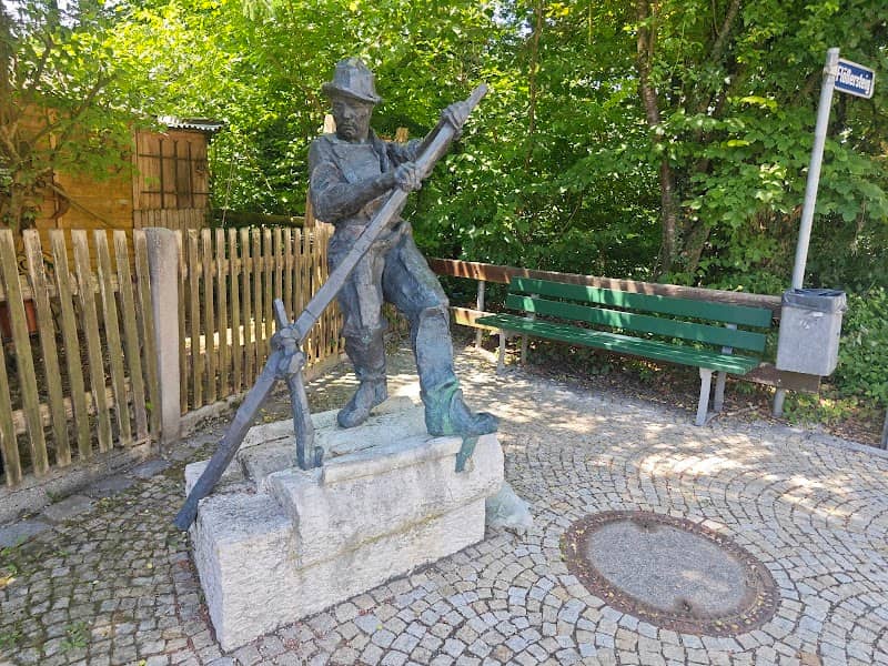 Flößerstatue - Image 1