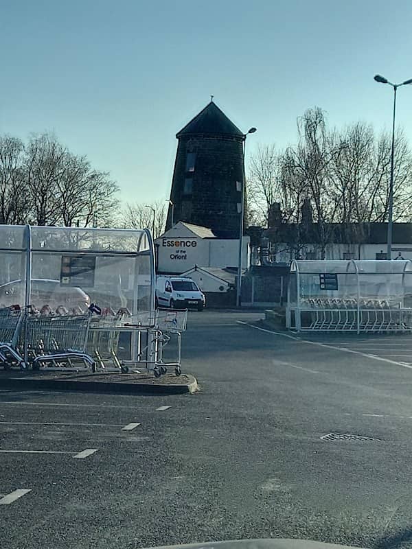 Broad Eye Windmill - Image 2