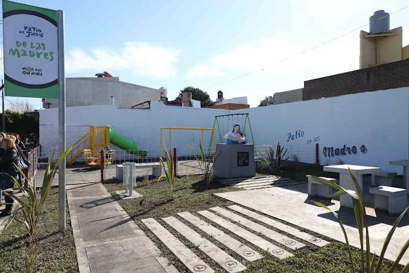 Patio de juegos de Las Madres - Image 2
