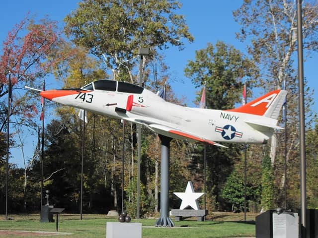 TA-4J Douglas Skyhawk - Image 2