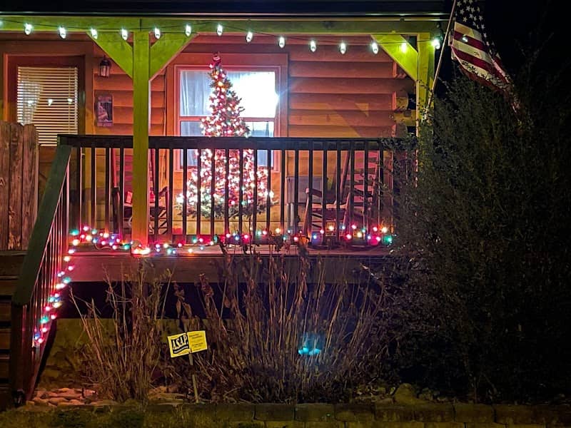 Yellow Cabin on the River - Image 1