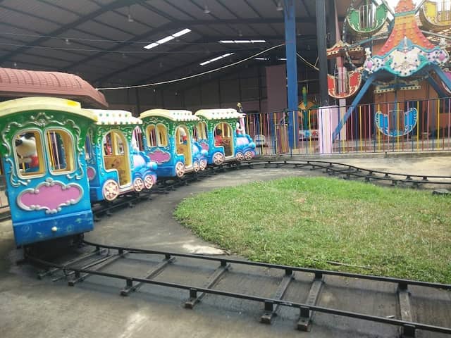 Kinro Childrens Park - Image 2