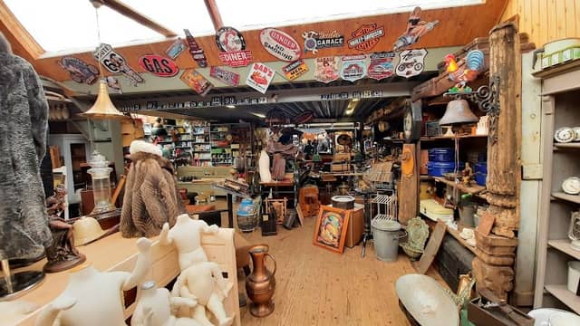 The Weerselose Market - Image 1