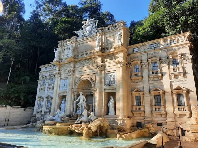 Fontana di Trevi em Serra Negra - Image 1