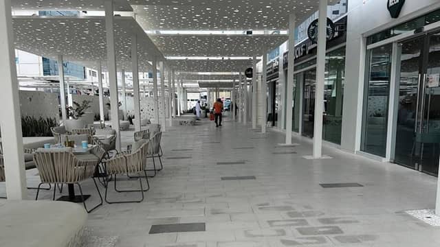 The walkway (conditioned outdoor) - Image 2