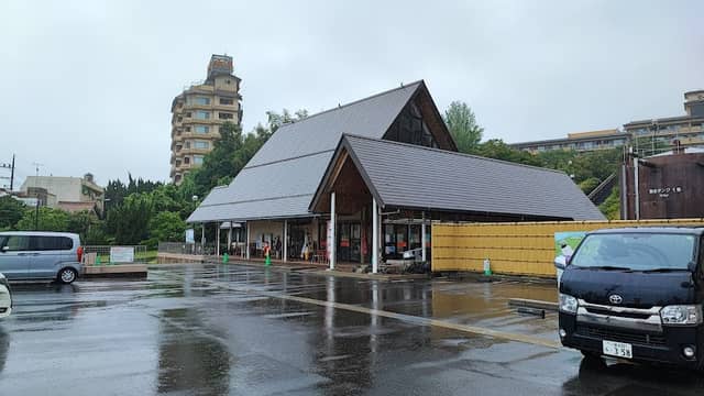 芝生の斜面広場(おごと温泉観光公園) - Image 2