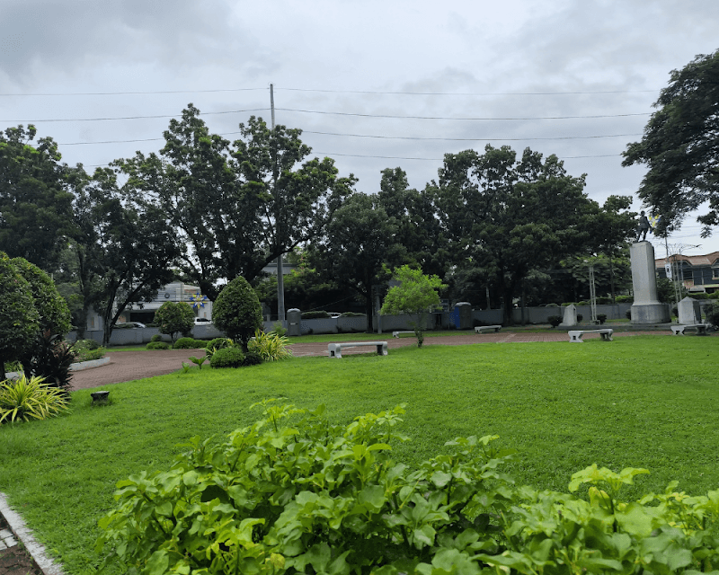 Maria Cristina Park - Image 1