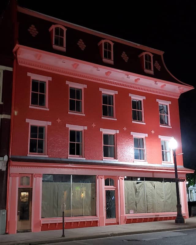 Lisbon Historic District - Image 1