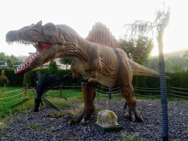 Dinasaur Park - Image 1