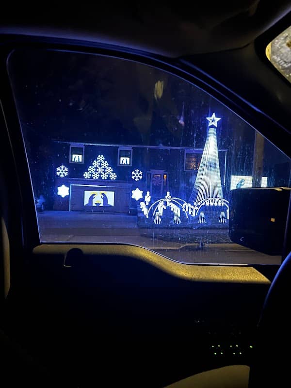 Jenkins Family Light Show - Image 1