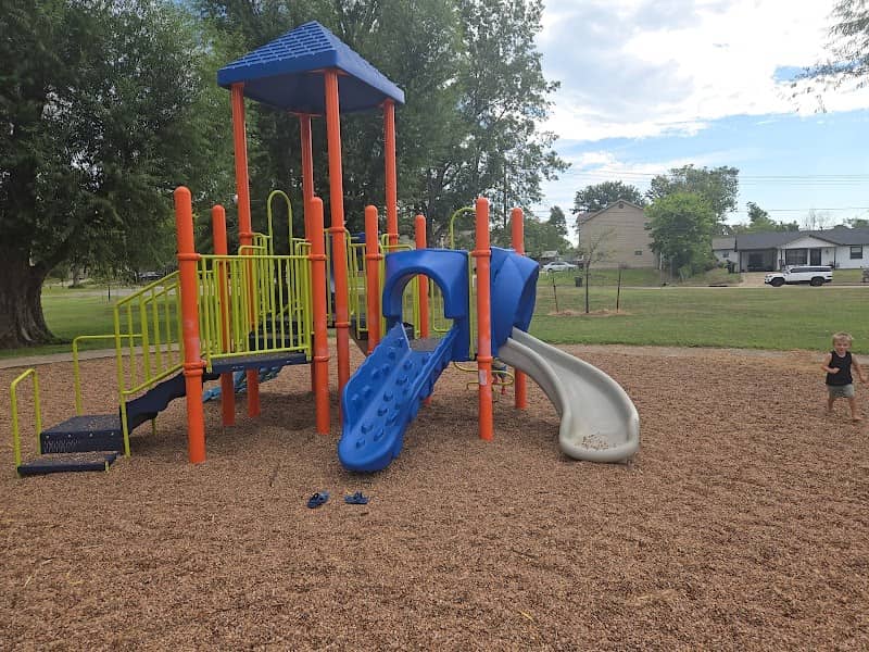 Park On Muskogee Ave - Image 1