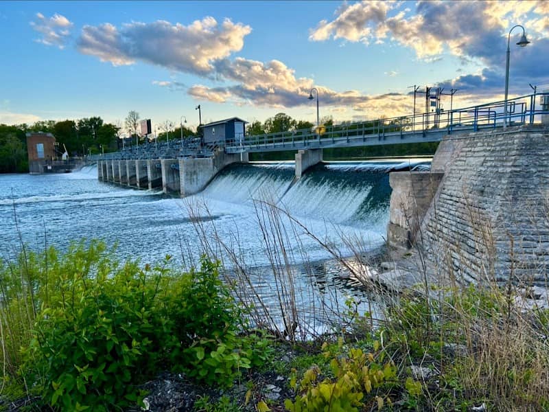 Island Park - Image 1
