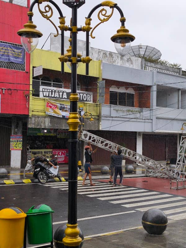 ROYAL BAROE - Image 1