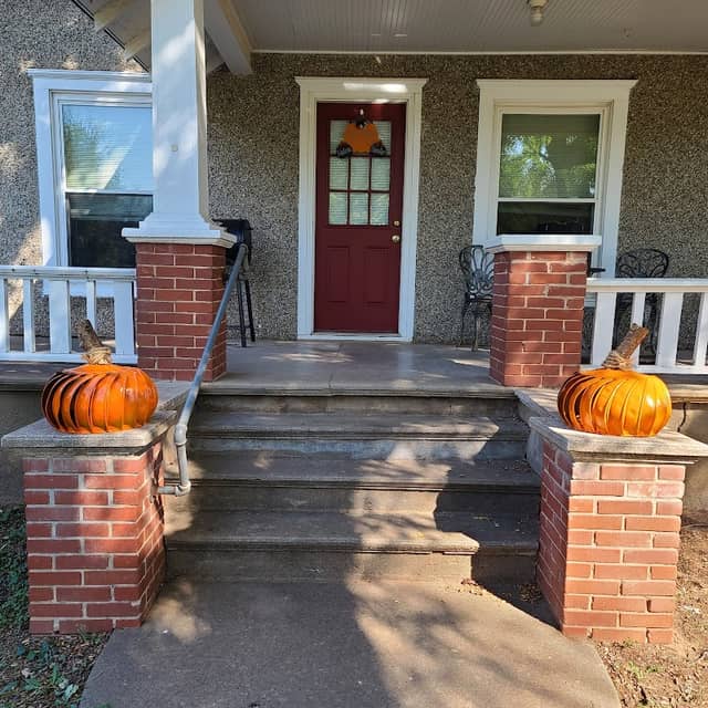 McFarland Manor - Image 1